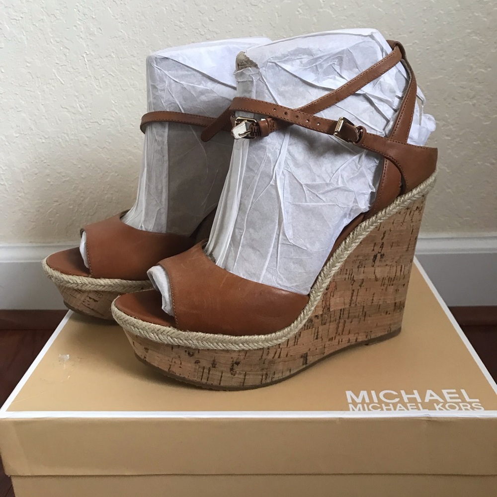 Michael Kors leather wedges Size 8 1/2 - Picture 3 of 4